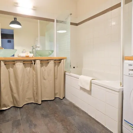 Le Cocon De Taillefer Апартаменты *